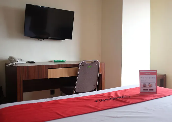 Reddoorz Plus Near Senen Jakarta